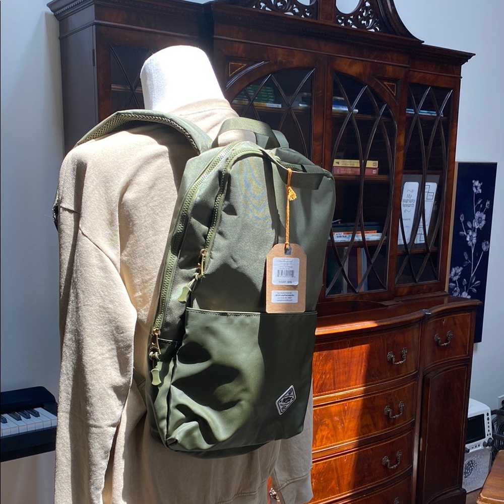 Streamlined Green Nylon Backpack For Everyday Use - image 4